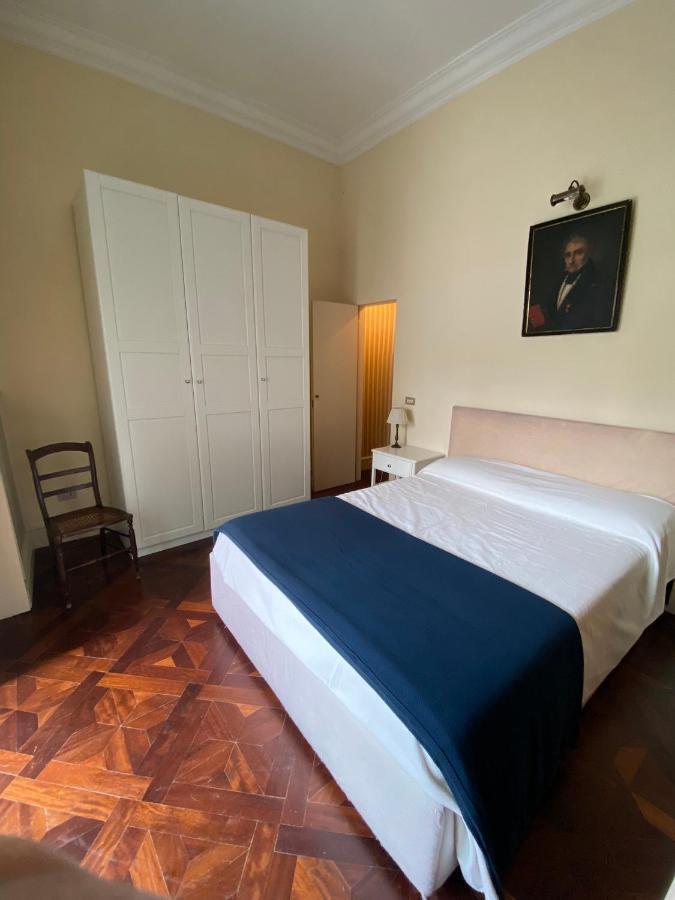 נאפולי Royal Apartment In San Domenico Maggiore מראה חיצוני תמונה